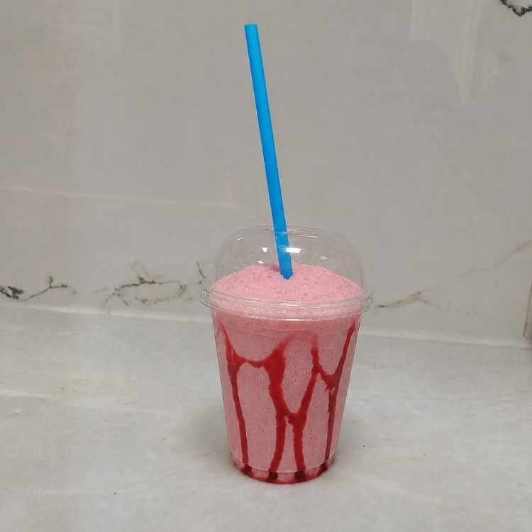 Çilekli Milkshake